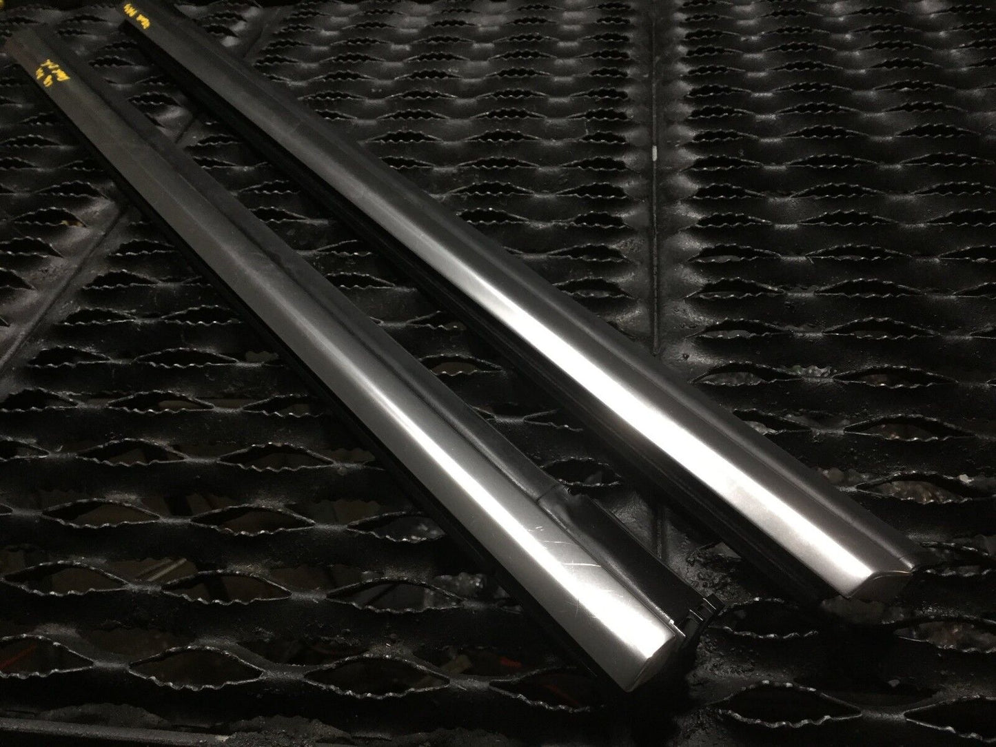 03 04 05 06 Audi A4 B6 Cabrio Door Window Slot Seal Left & Right Pair Trim OEM