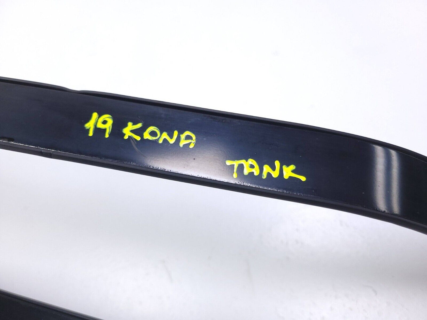 18-21 Hyundai Kona Fuel Tank Strap Metal Bracket Support 2pcs OEM