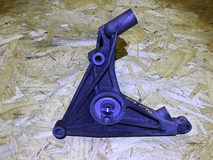 04 05 06 07 Cadillac CTS 2.8l Alternator Support Mounting Bracket OEM