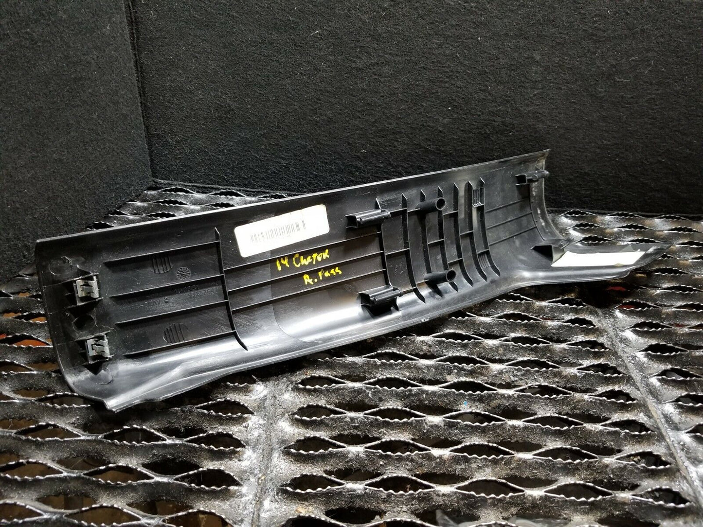 14 15 16 17 Jeep Cherokee Rear Sill Scuff Plate Passenger Side Right OEM