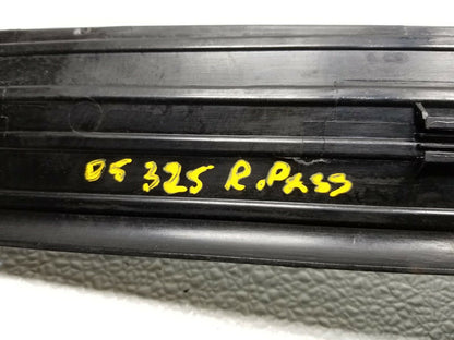 01 02 03 04 05 BMW E46 Sdn Rear Right Pass Door Sill Plate Cover Trim OEM