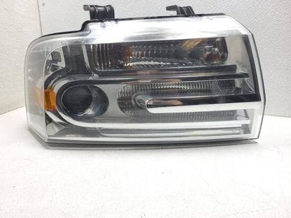 2007 - 2014 Lincoln Navigator Headlight Xenon Right Passenger Side OEM