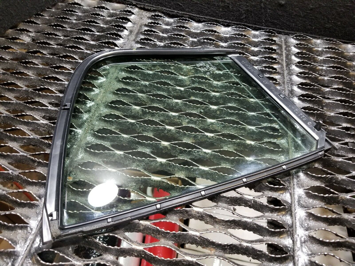 2014 2015 Infiniti Q40 Rear Right Passenger Side Door Vent Glass OEM 34k