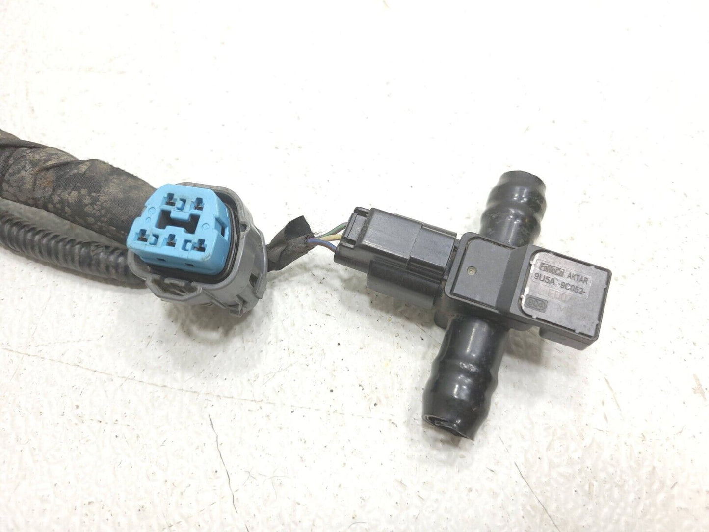 13 14 15 16 Ford Fusion Fuel Tank Wire Harness W/ Sensor 9u5a-9c052-bc OEM