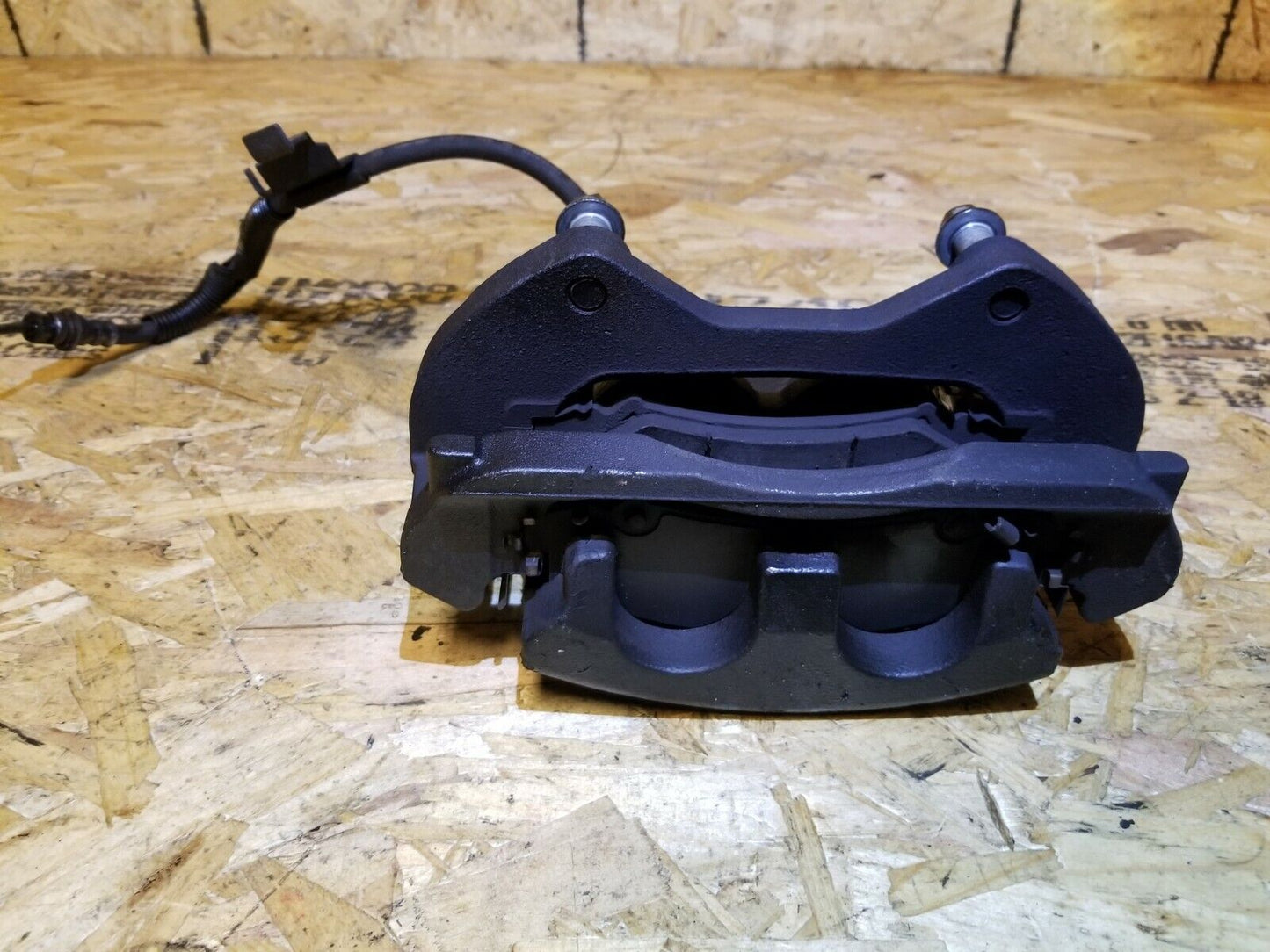 06 07 08 09 10 11 Cadillac DTS Brake Caliper Front Left Driver Side OEM