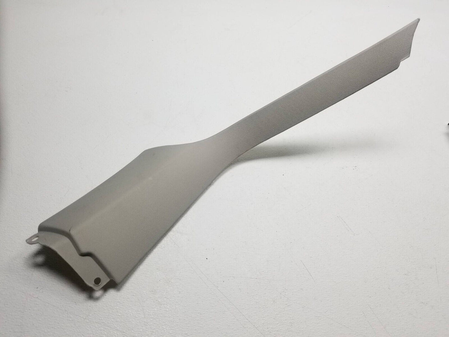 06 07 08 09 10 11 Mercedes Ml500 Rear C Pillar Trim Cover Left Driver Side OEM