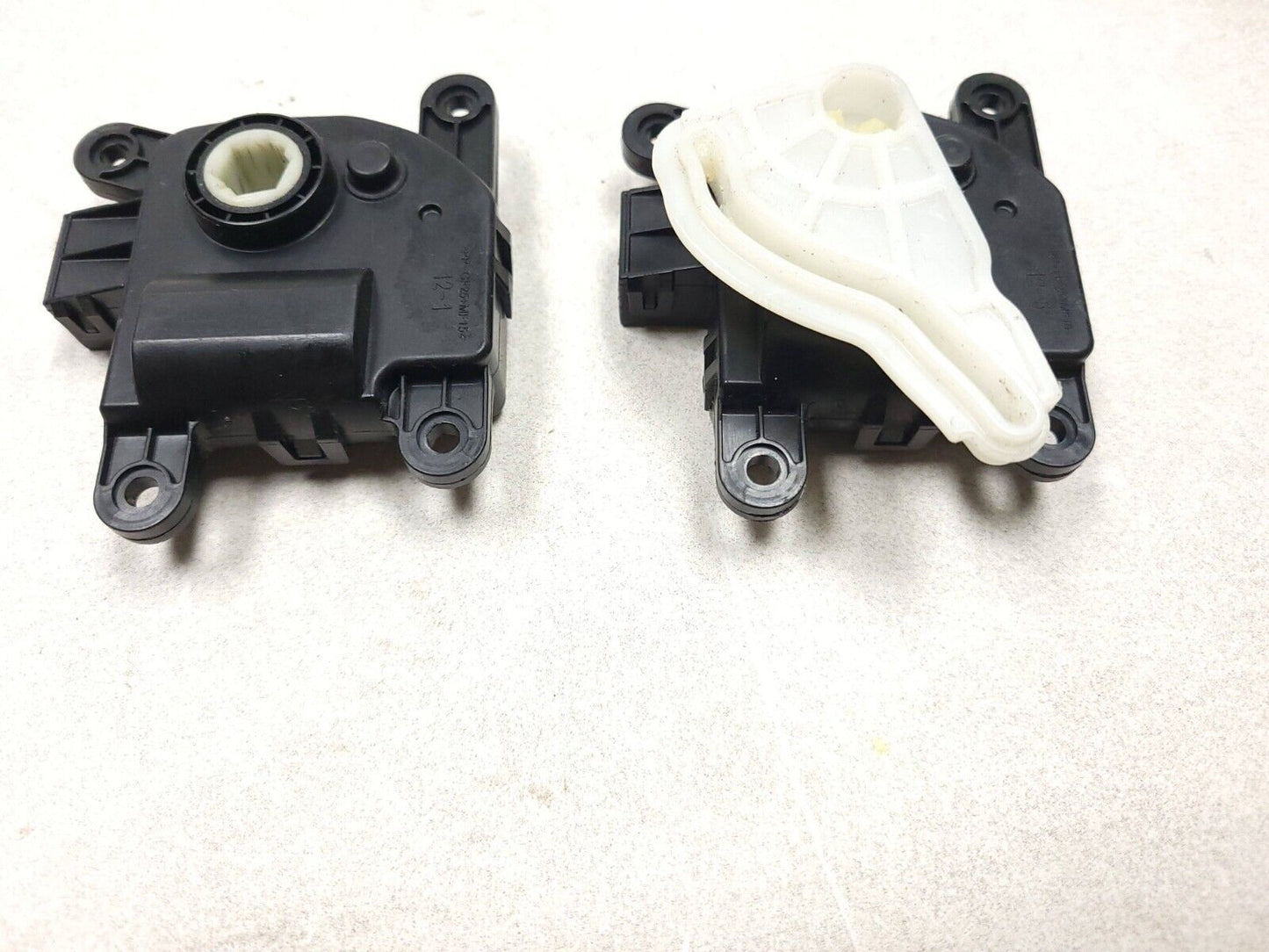 2013-2016 Genesis Coupe HVAC Flap Door Actuator Motor 3pcs OEM