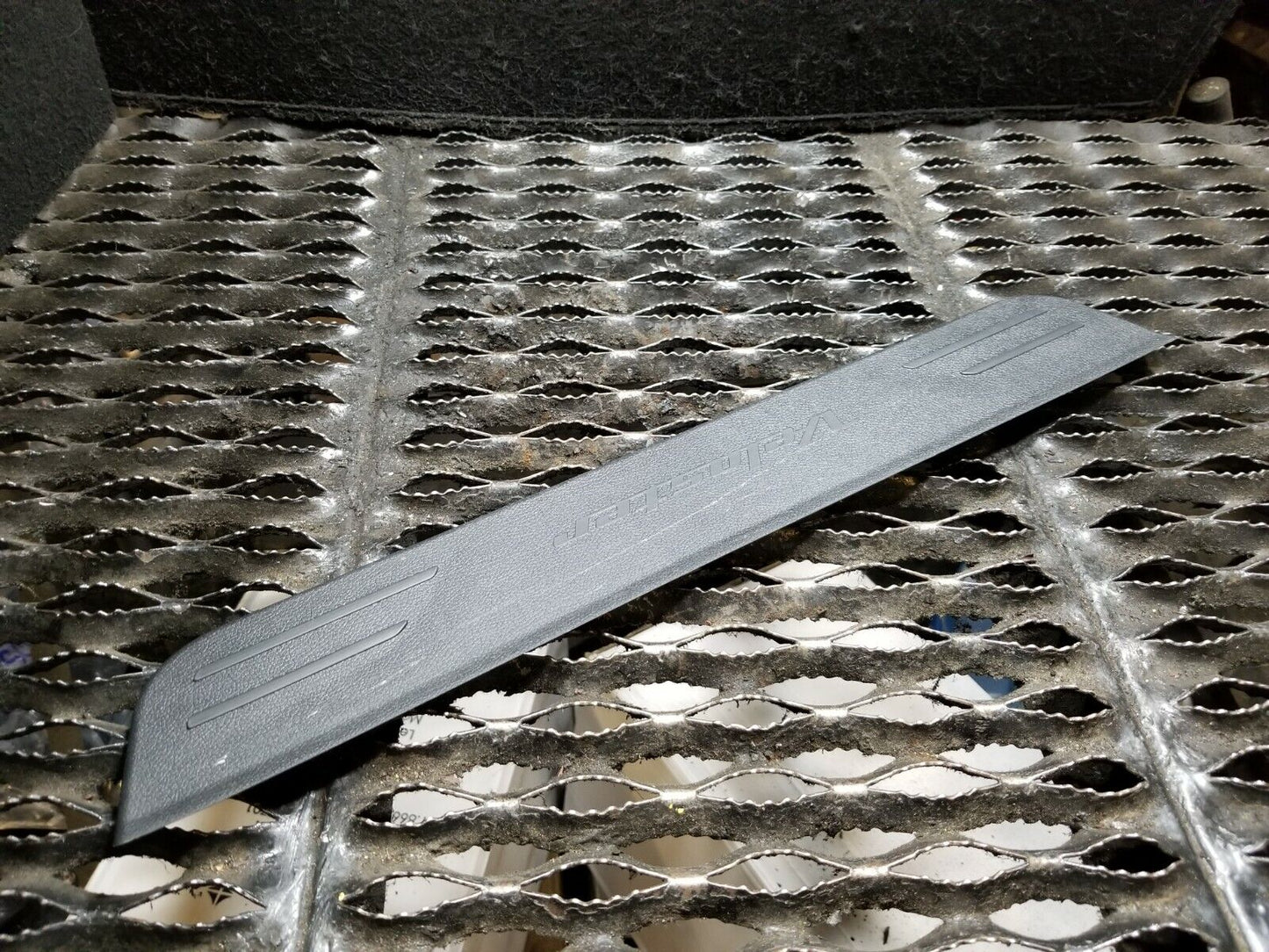 12 13 14 15 16 Hyundai Veloster Front Right Pass Door Scuff Step Sill Plate OEM