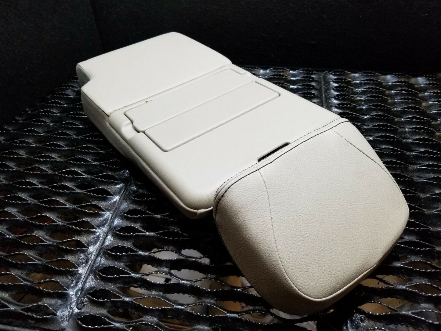 11 12 13 14 Ford Edge Rear Seat Center Armrest OEM