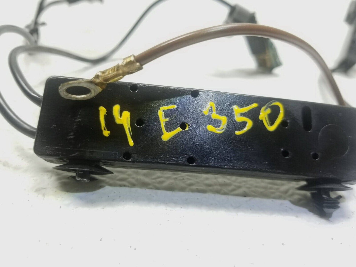 2011 - 2015 Mercedes E350 W212 Radio Stereo Amp AM FM Antenna Noise Filter OEM