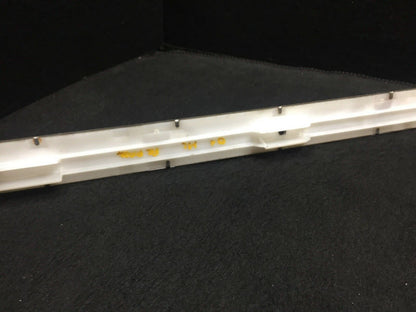 00 01 02 03 Mercedes W163 Ml320 Right Passenger Side Front Door Scuff Plate OEM