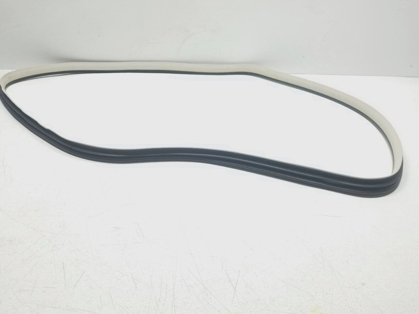 11 12 13 14 15 Mercedes E350 W212 Rear Door Weatherstrip Seal Passenger Side OEM