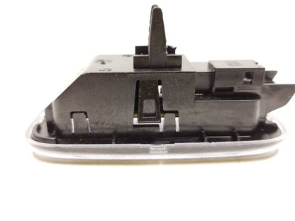 18 19 20 21 Chevrolet Equinox Interior Dome Light Lamp OEM