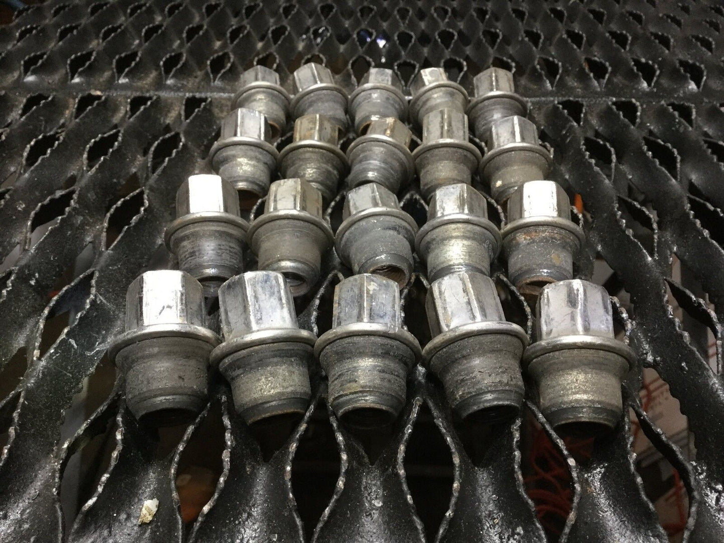 Chrysler Dodge Wheel Lug Nut 20pcs OEM