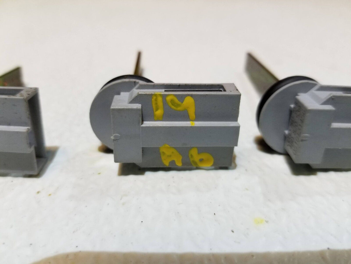12 13 14 15 Audi A6 HVAC Climate Air Temperature Sensor 4pcs OEM
