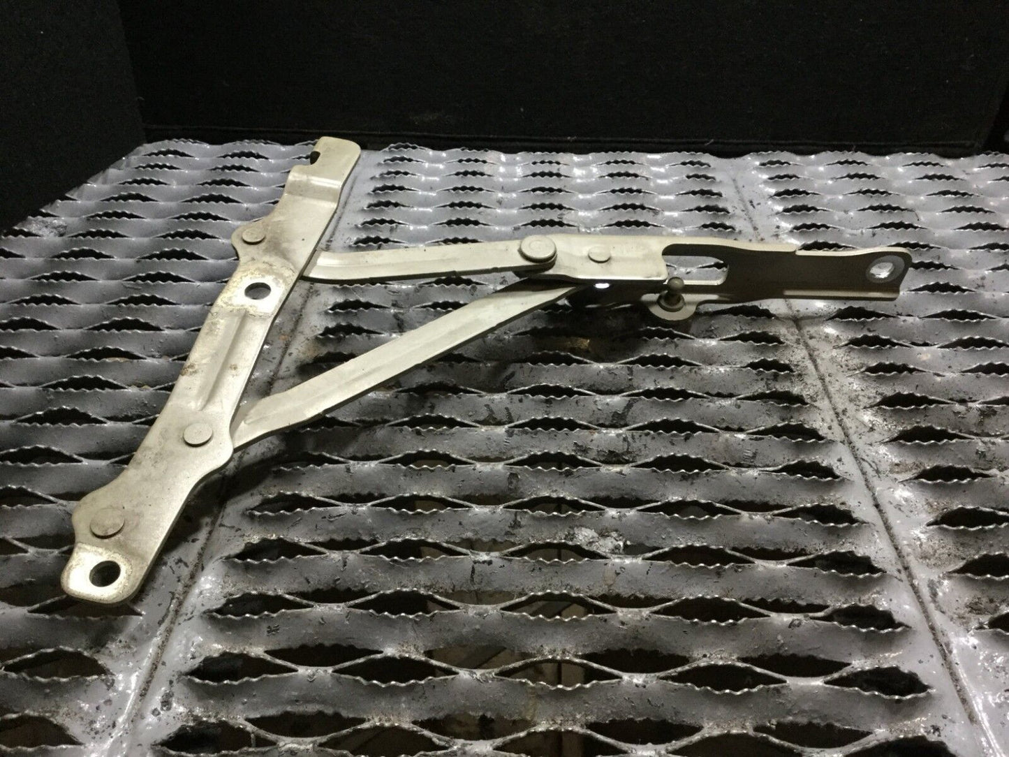 06 07 08 09 10 Hyundai Sonata Rear Trunk Lid Left & Right Hinge Hinges 2pcs OEM