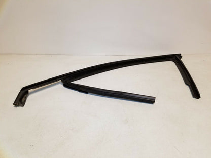 13 14 15 16  Dodge Dart Front Left Driver Door Run Glass Weather Strip OEM 76k