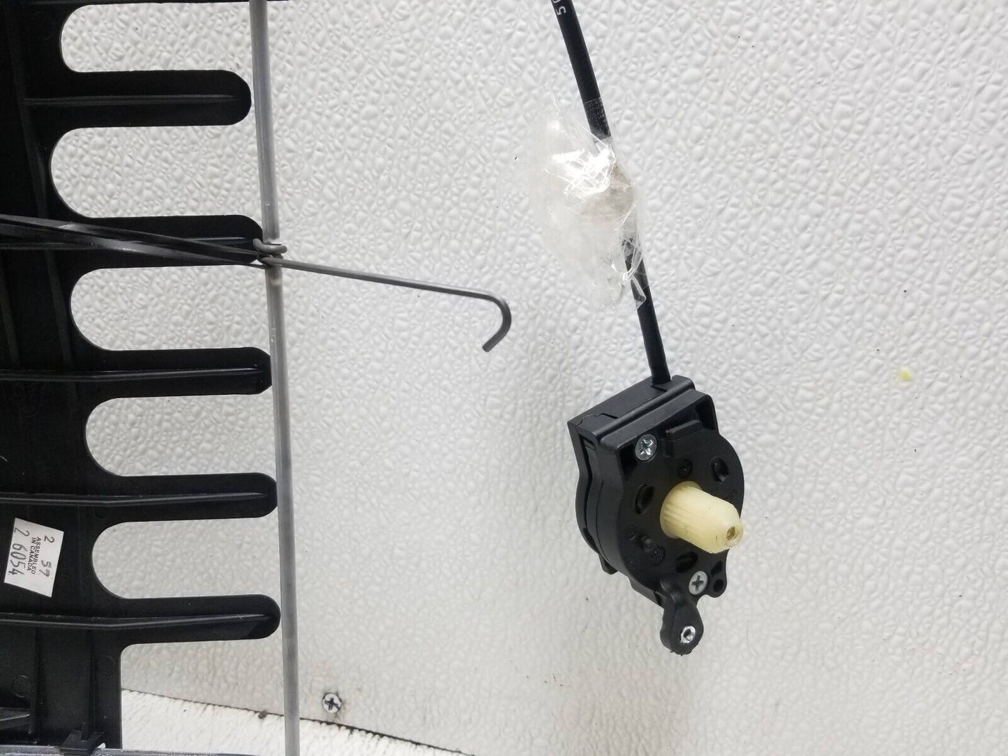 2006 - 2010 Jeep Grand Cherokee Front Driver Seat Lumbar Support OEM