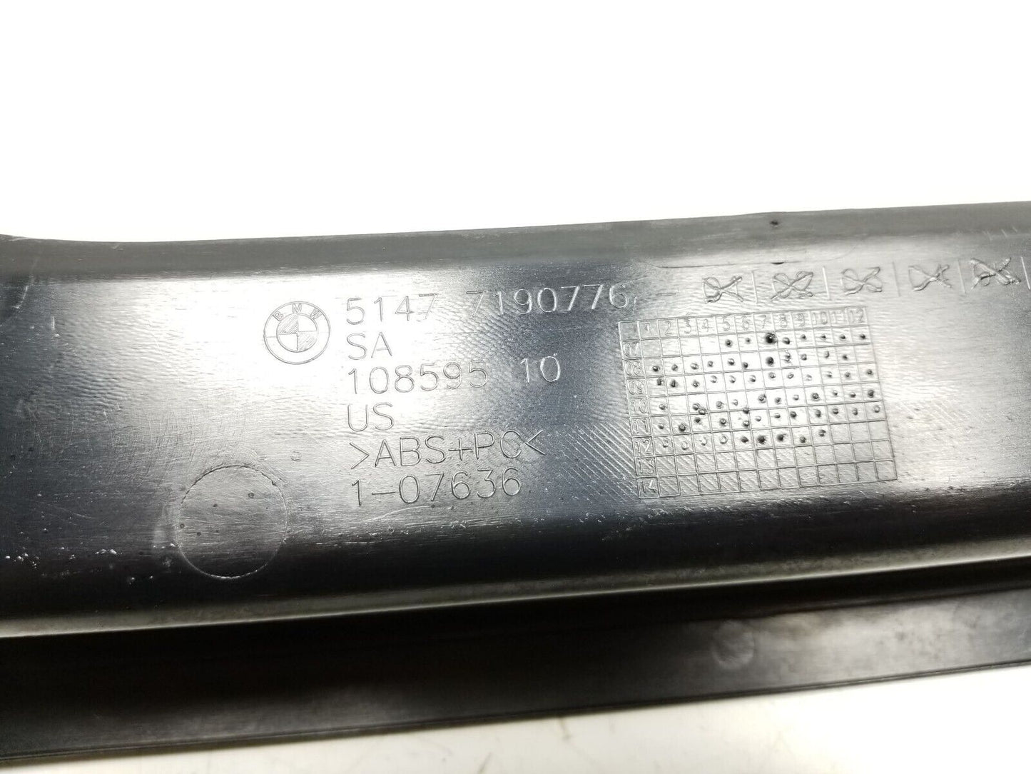 07 08 09 10 11 12 13 BMW X6 Tailgate Right Pass Side Cover Protector 7190776 OEM