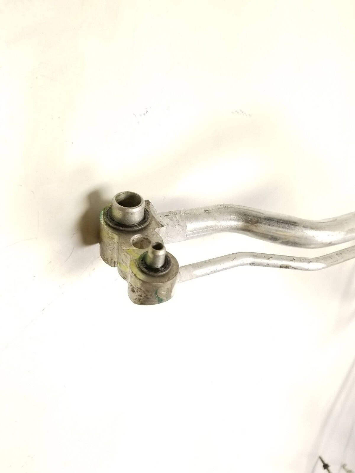 18 19 20 21 Chevrolet Equinox AC Air Conditioning Refrigerant Hose Tube   OEM