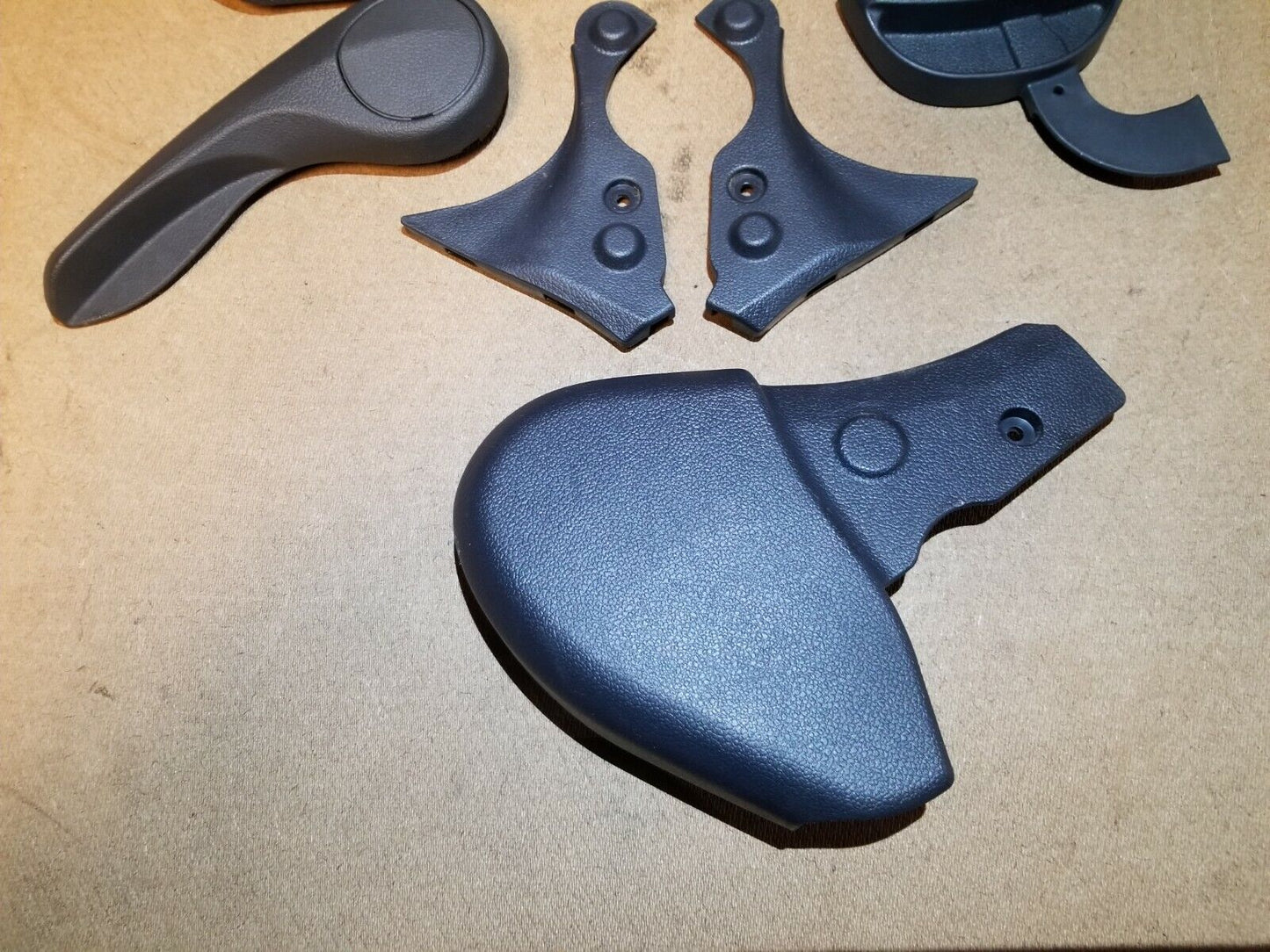 12 13 14 15 Kia Rio Front Driver Seat Side Trim W/ Adjust Knob OEM 54k