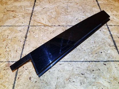 07 08 09 10 Mercedes R350 Rear Right Passenger Door Molding Trim B Pillar OEM