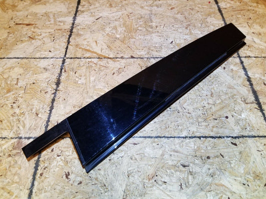 07 08 09 10 Mercedes R350 Rear Right Passenger Door Molding Trim B Pillar OEM