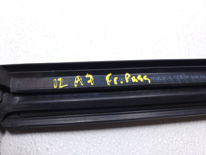 12 13 14 15 16 17 Audi A7 Door Weatherstrip Seal Front Right Passenger Side OEM