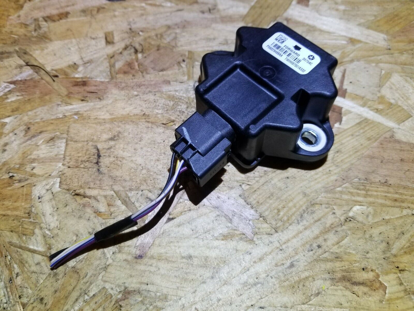 11 12 13 Jeep Grand Cherokee  Yaw Rate Sensor Module OEM