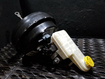 11 12 13 14 Chrysler 200 Cabrio Power Brake Booster W/ Master Cylinder OEM