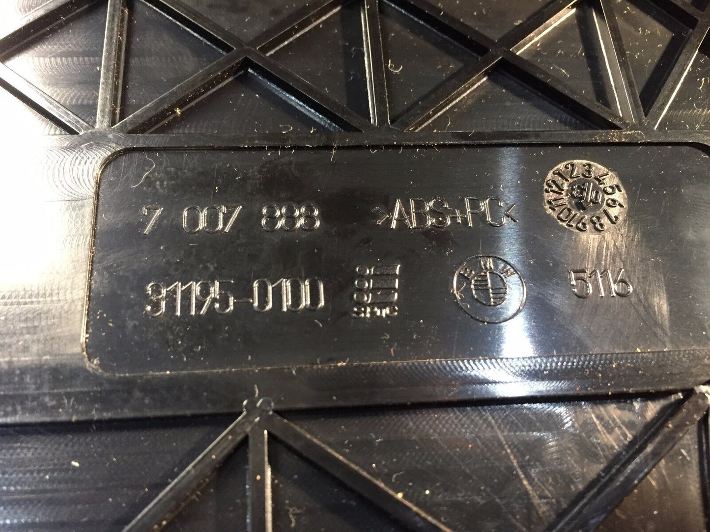 02 03 04 05 BMW 745i E65 Rear Seat Cup Holder  OEM