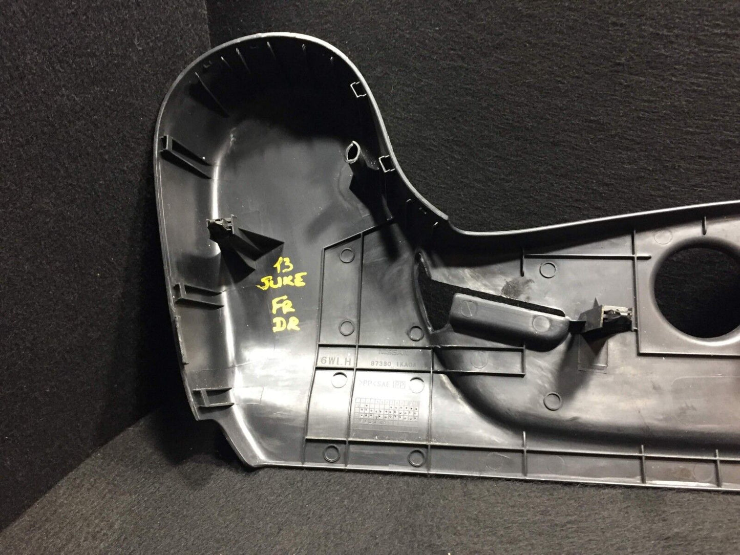 11 12 13 14 Nissan Juke Front Left	seat Cushion Outer Finish Panel OEM D30