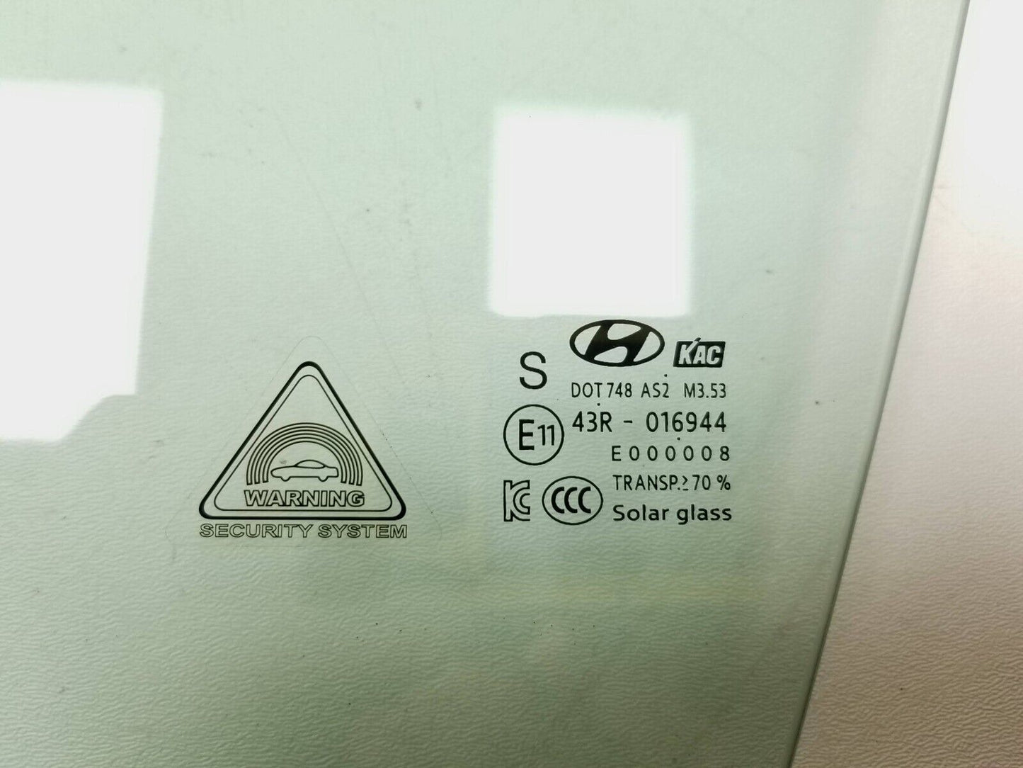18-21 Hyundai Kona Front Door Window Glass Left Driver Side OEM 29k Miles