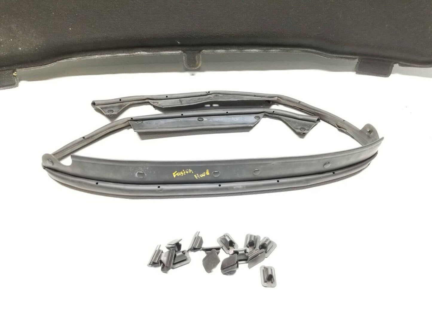 01 02 03 04 05 BMW E46 325xi Under Hood Insulation Pad Strip Seal OEM 125k Miles