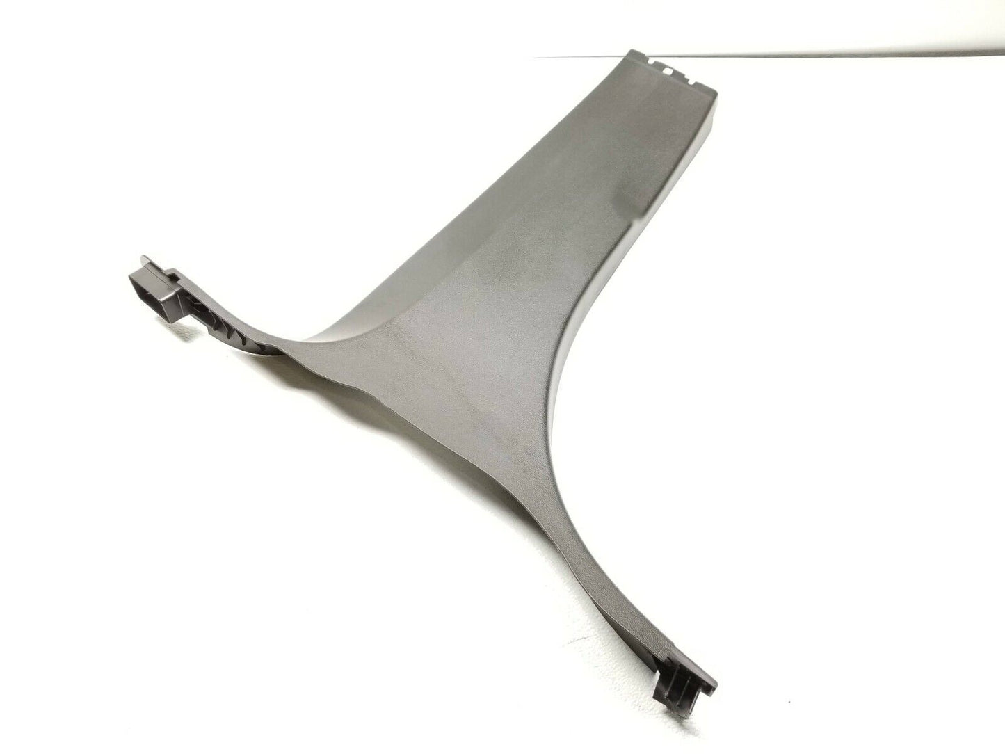 19 20 Chevrolet Blazer Left Driver Side Lower B Pillar Trim Panel OEM 11k Miles