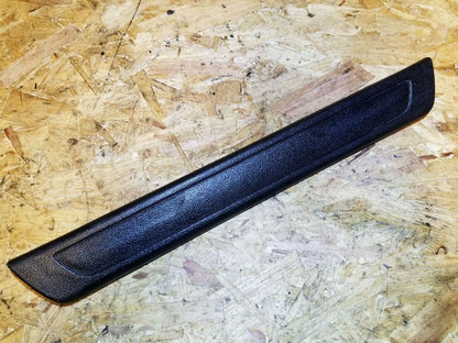 11 12 13 Jeep Grand Cherokee Front Left Driver Scuff Plate Trim Cover OEM