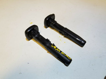 04 05 06 Scion Xa Front Right Passenger Seat Headrest Guide Sleeve 2pcs OEM