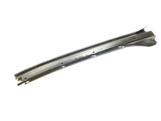 08 09 10 11 12 13 14 Escalade Front Right Pass Door Reveal Molding OEM