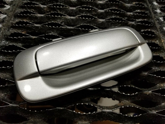 99 00 01 02 03 04 Lexus GS300 Rear Right Pass Exterior Door Handle OEM