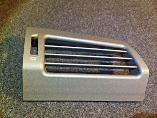 02 03 04 05 BMW 745i Front Right Passenger Side Dash Vent Cover 64226913340 OEM