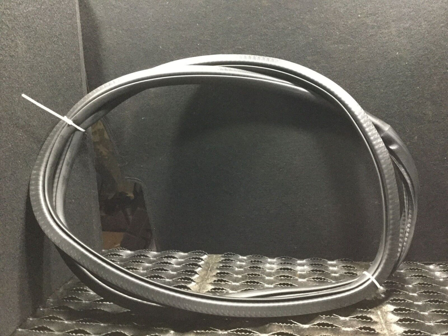 15 16 17 Jeep Renegade Rear Left Driver Door Weatherstrip Seal OEM 21k Miles