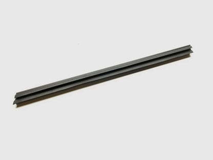 07 - 13 Suzuki Sx4 Hatchback Rear Door Lower Weatherstrip Seal Pass Right OEM