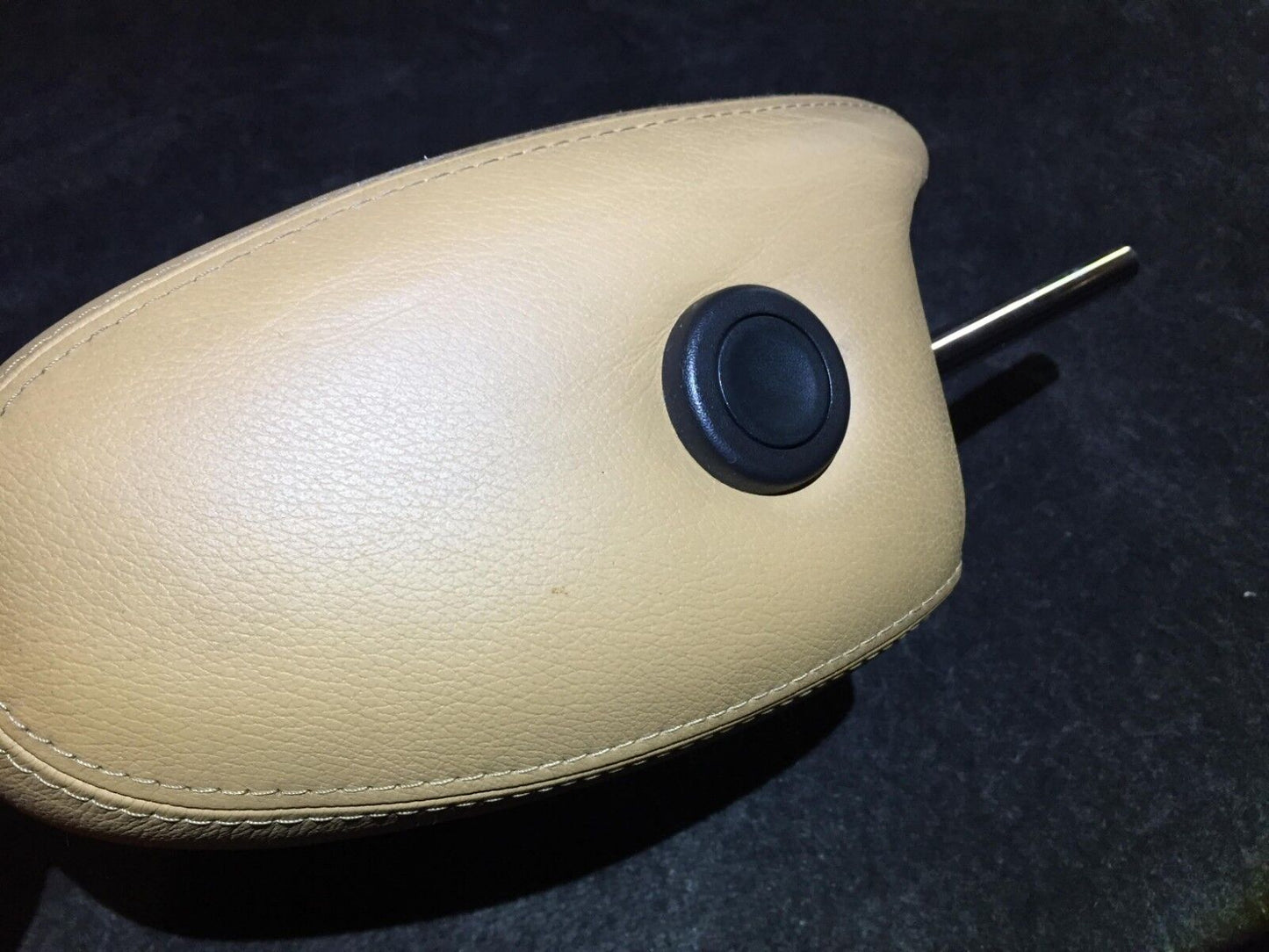 03 04 06 Porsche Cayenne Front Left Driver Seat Leather Headrest Head Rest OEM