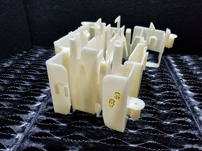 06 07 08 09 10 BMW 650i E63 Front Fuse Box Module Bracket Holder 7520900 OEM