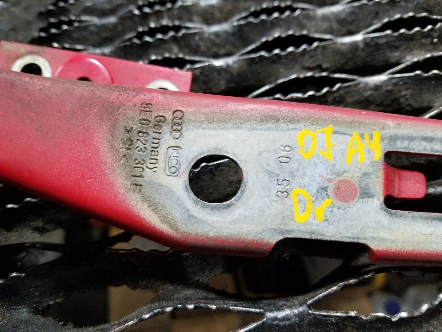 06 07 08 Audi A4 Hood Hinge Left & Right Pair OEM 85k Miles