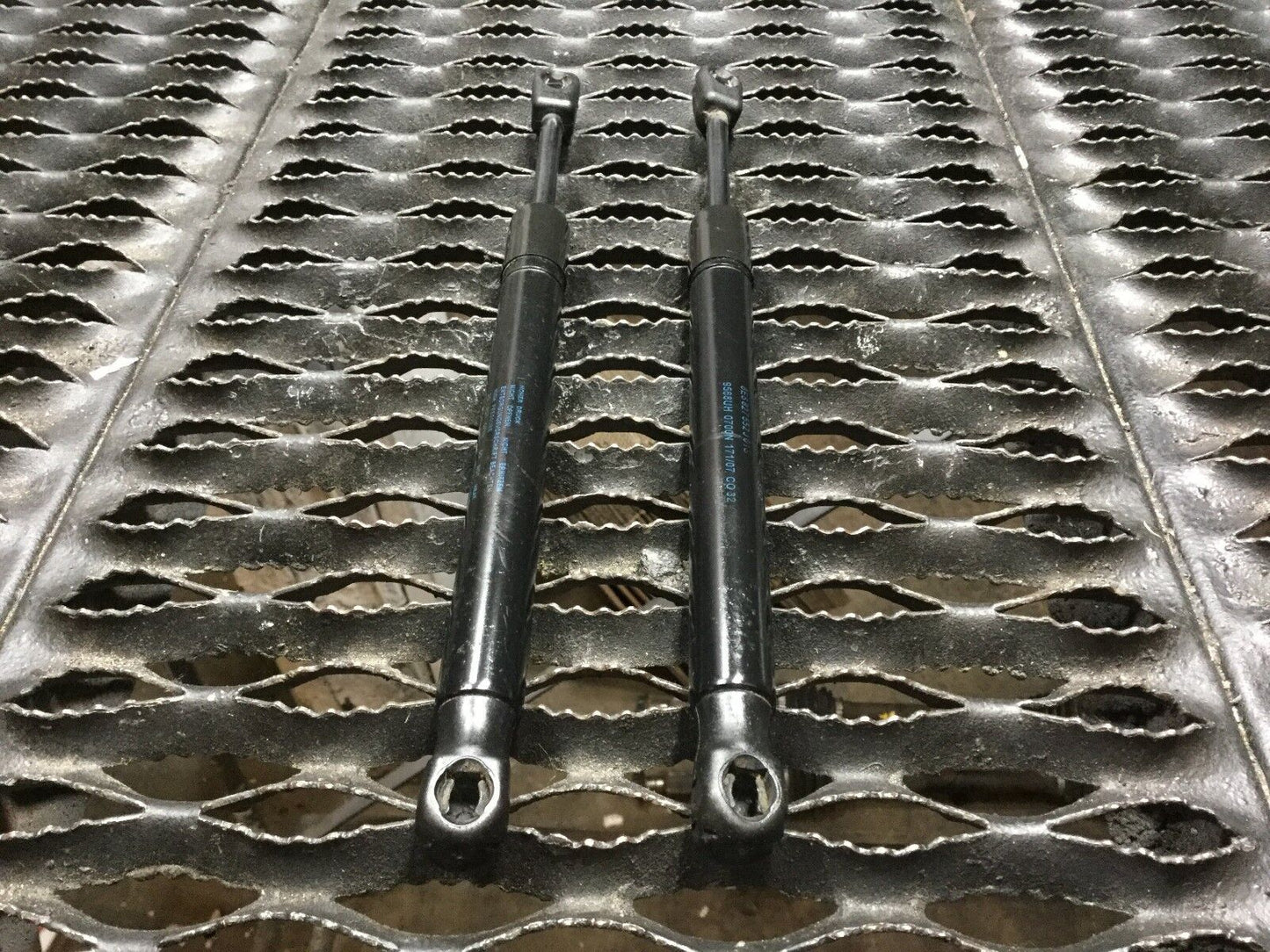 04 05 06 07 08 Audi A4 Sedan Rear Trunk Shock Strut Support Left Right 2pcs OEM