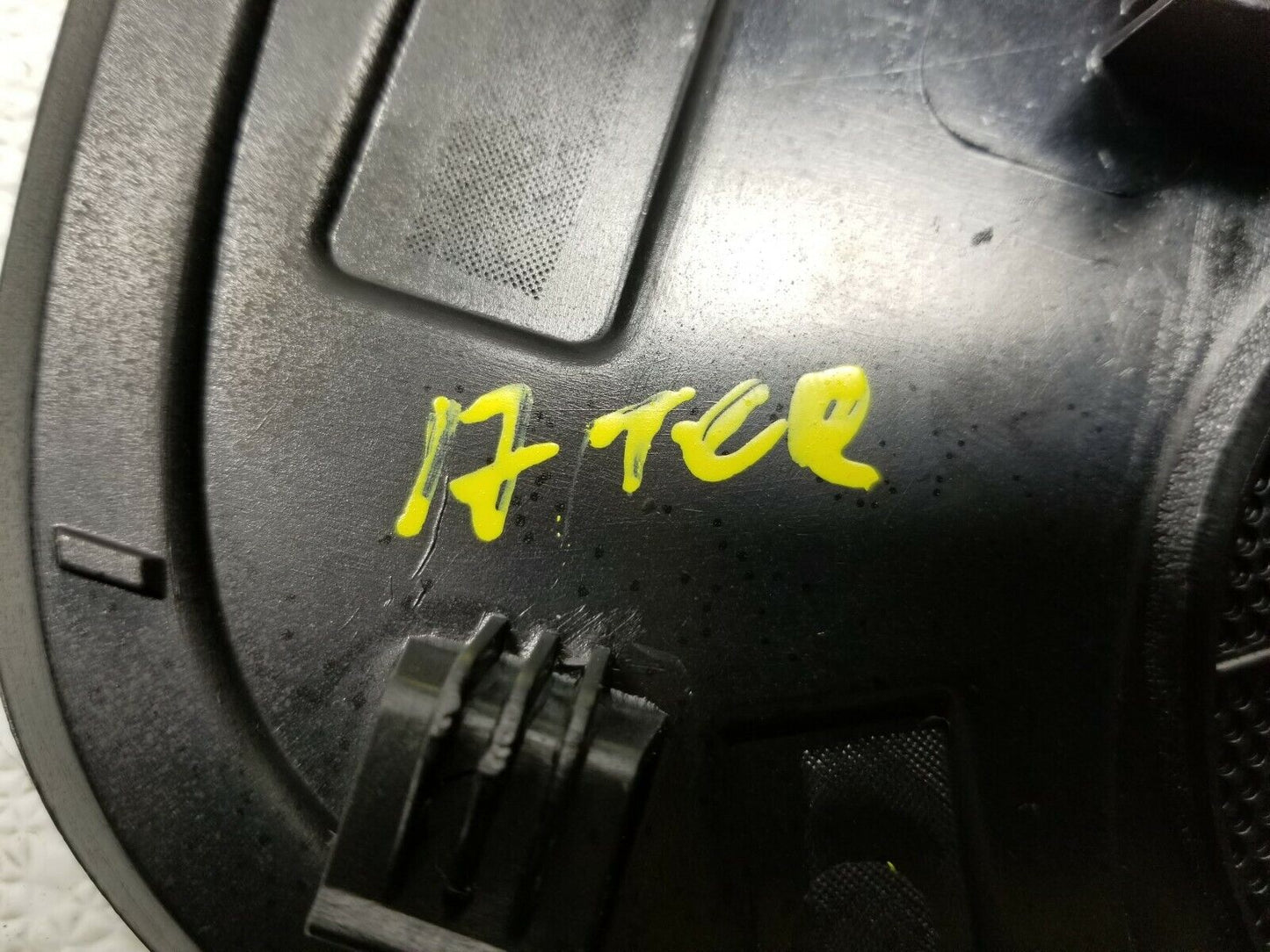 14 15 16 17 GMC Terrain Upper Center Dash Speaker Trim Bezel OEM 14k Miles
