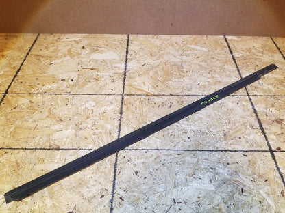 07 08 09 10 Mercedes R350 Front Left Driver Door Window Belt Seal Molding OEM