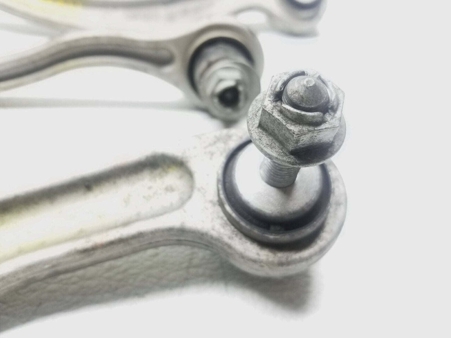 11 - 16 Mercedes E350 W212 Rear Control Arm Right Passenger Side 4pcs OEM