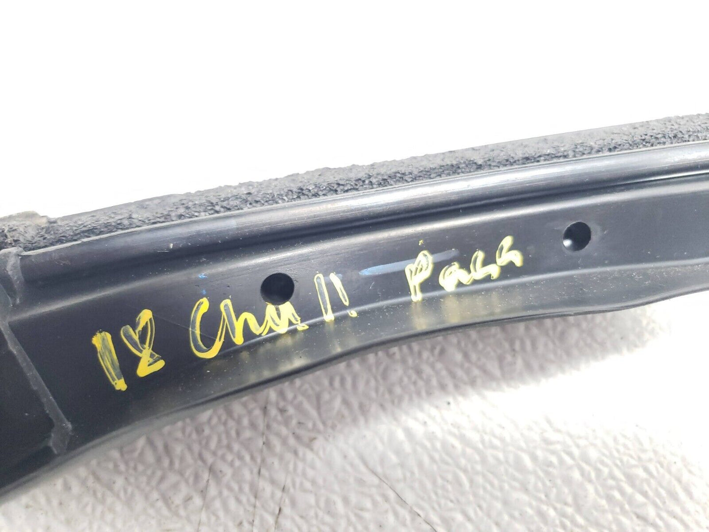 15 16 17 18 Dodge Challenger Right Pass Upper Door Body Weatherstrip Seal OEM